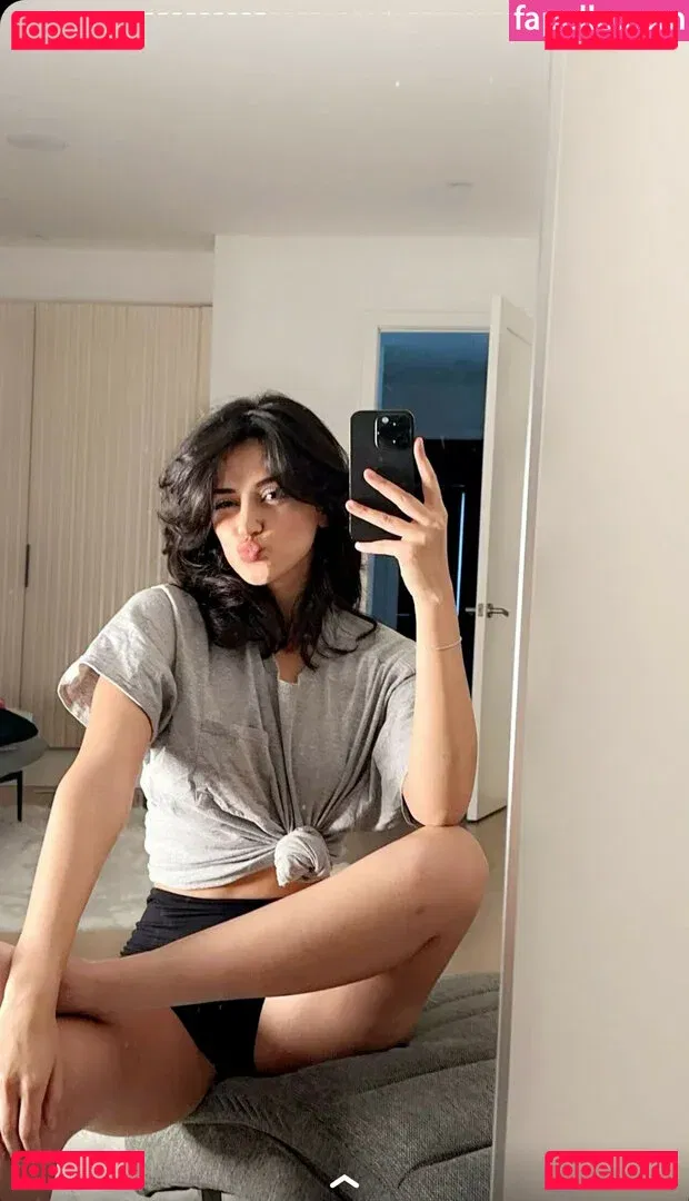 Melody Oz Onlyfans Photo Gallery 