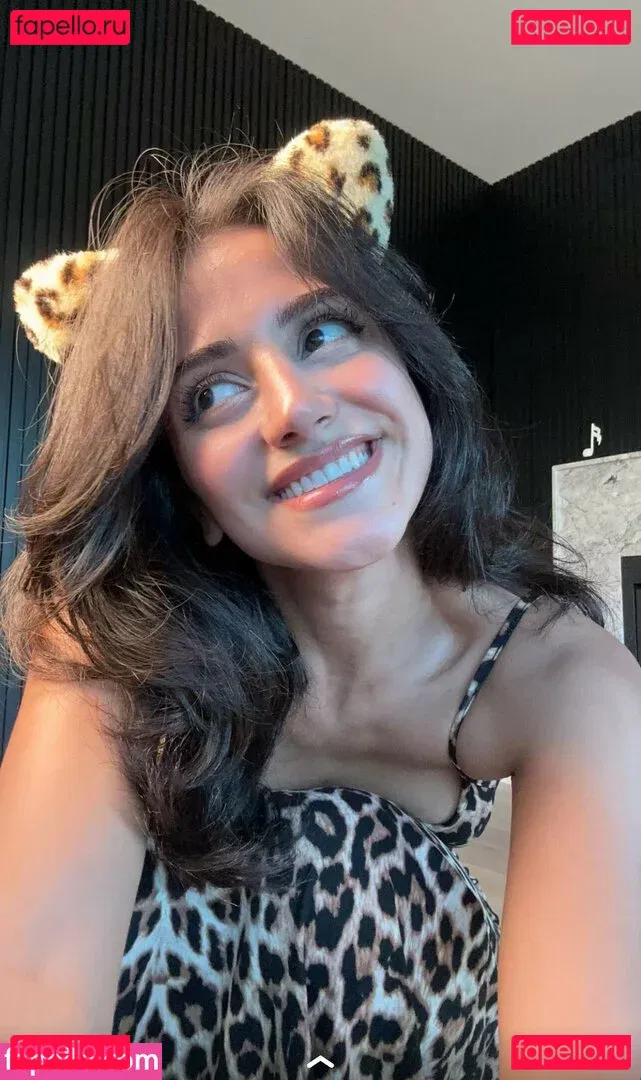 Melody Oz Onlyfans Photo Gallery 