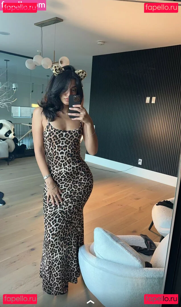 Melody Oz Onlyfans Photo Gallery 