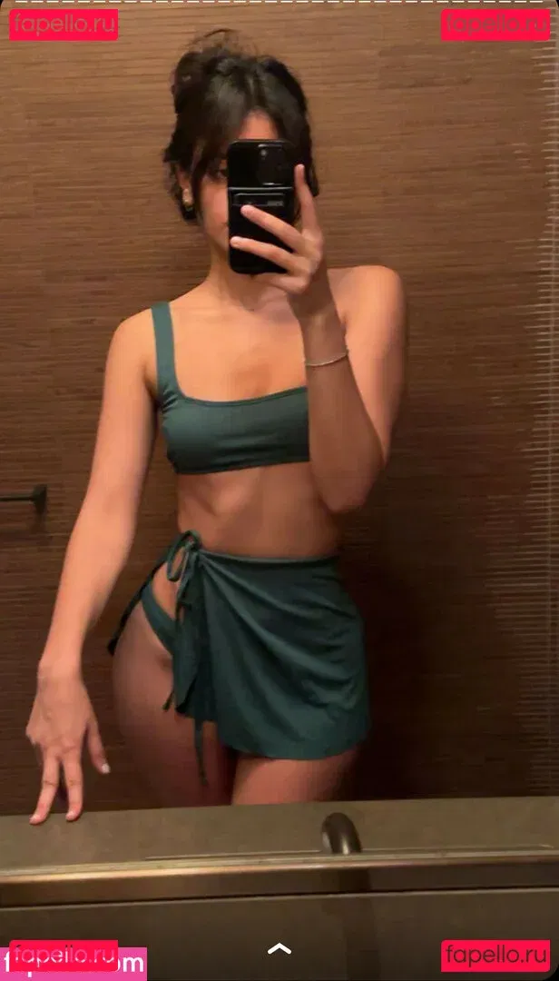 Melody Oz Onlyfans Photo Gallery 