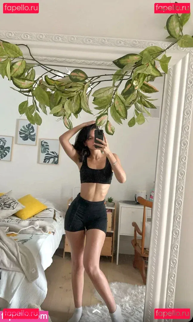 Melody Oz Onlyfans Photo Gallery 