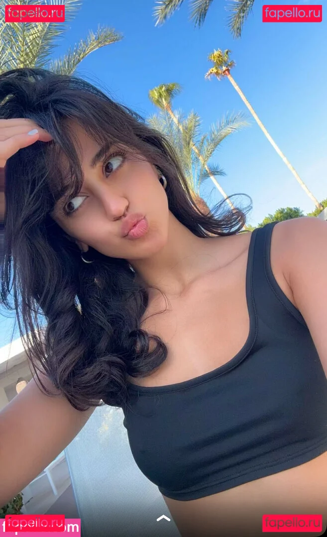 Melody Oz Onlyfans Photo Gallery 