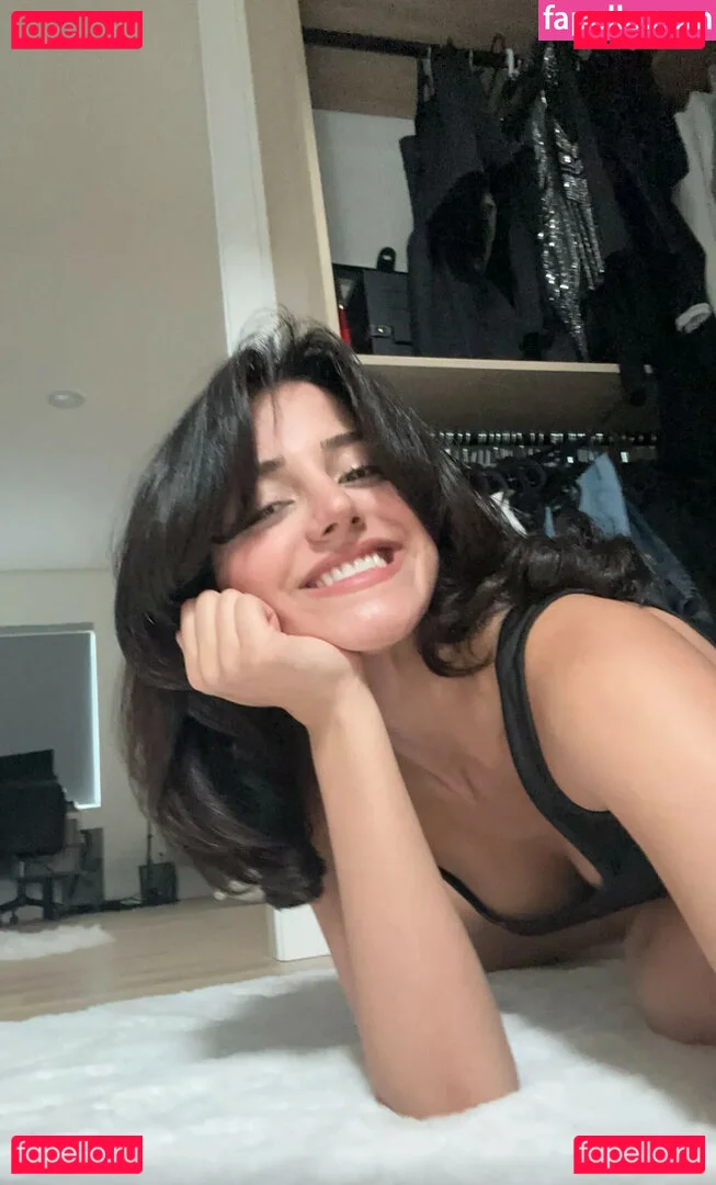 Melody Oz Onlyfans Photo Gallery 