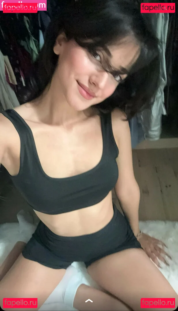 Melody Oz Onlyfans Photo Gallery 