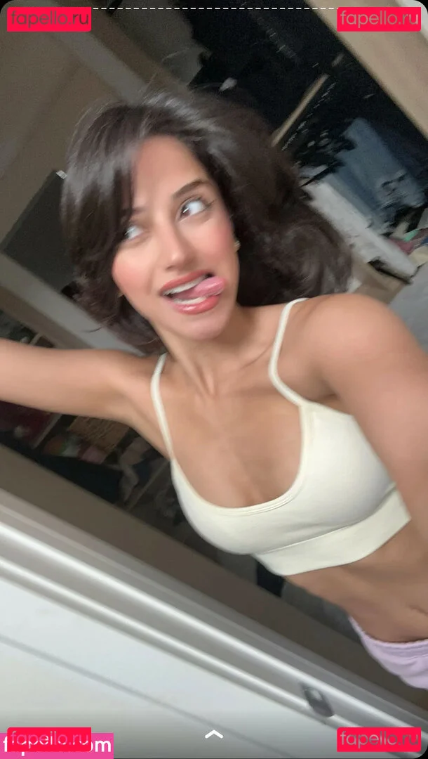 Melody Oz Onlyfans Photo Gallery 