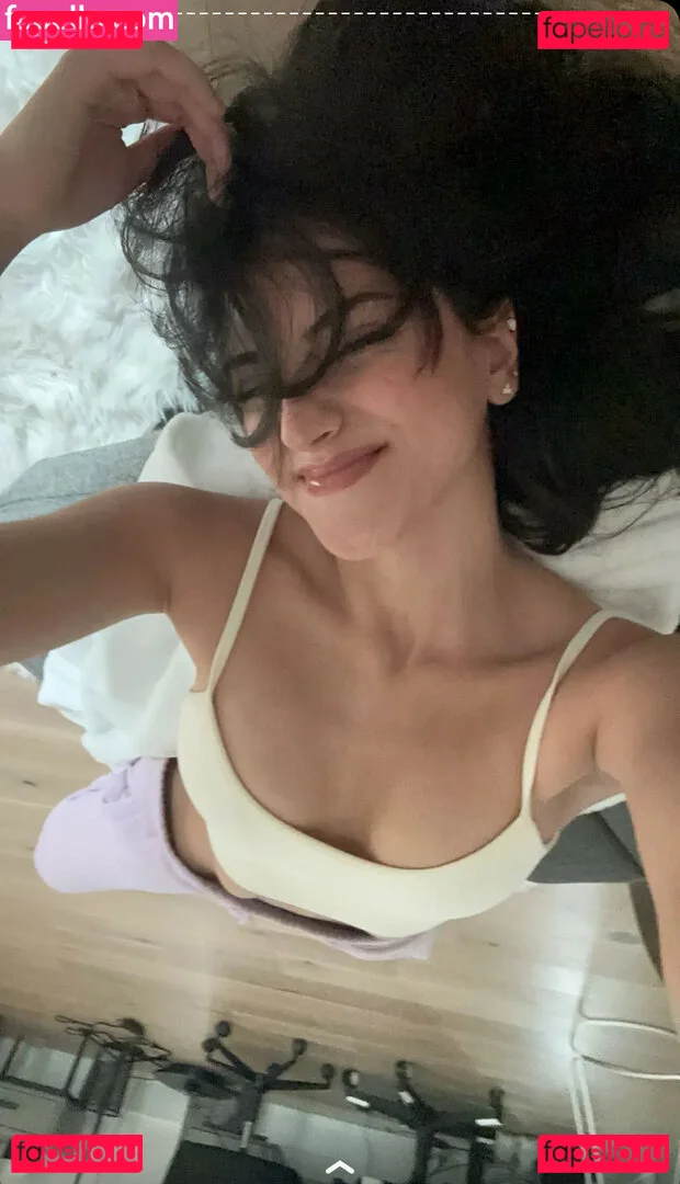 Melody Oz Onlyfans Photo Gallery 