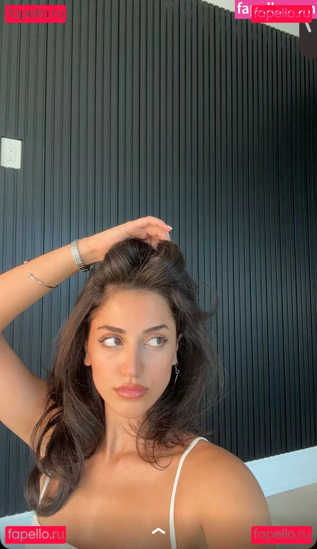 Melody Oz Onlyfans Photo Gallery 