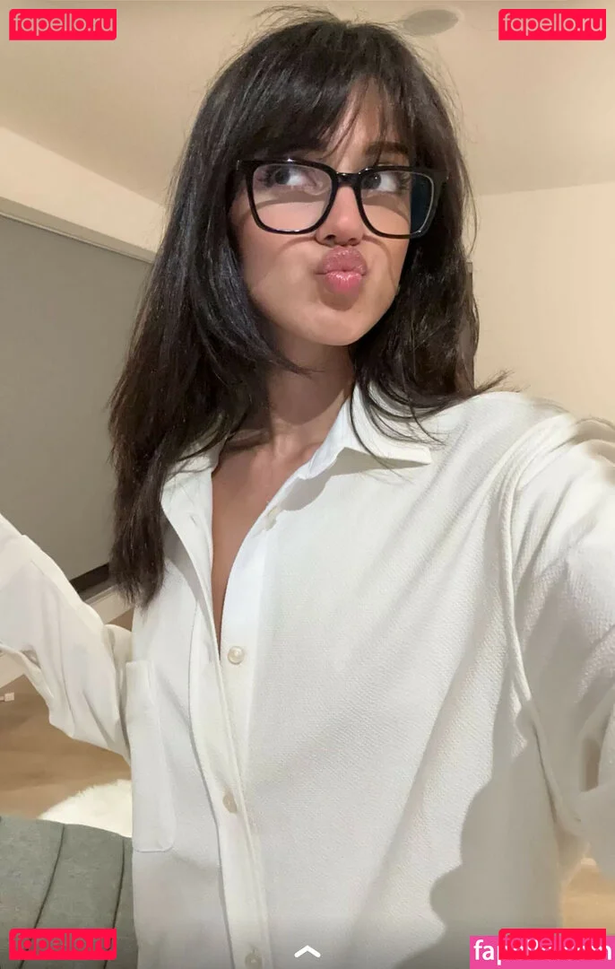 Melody Oz Onlyfans Photo Gallery 