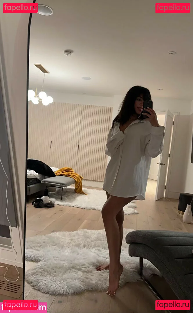 Melody Oz Onlyfans Photo Gallery 