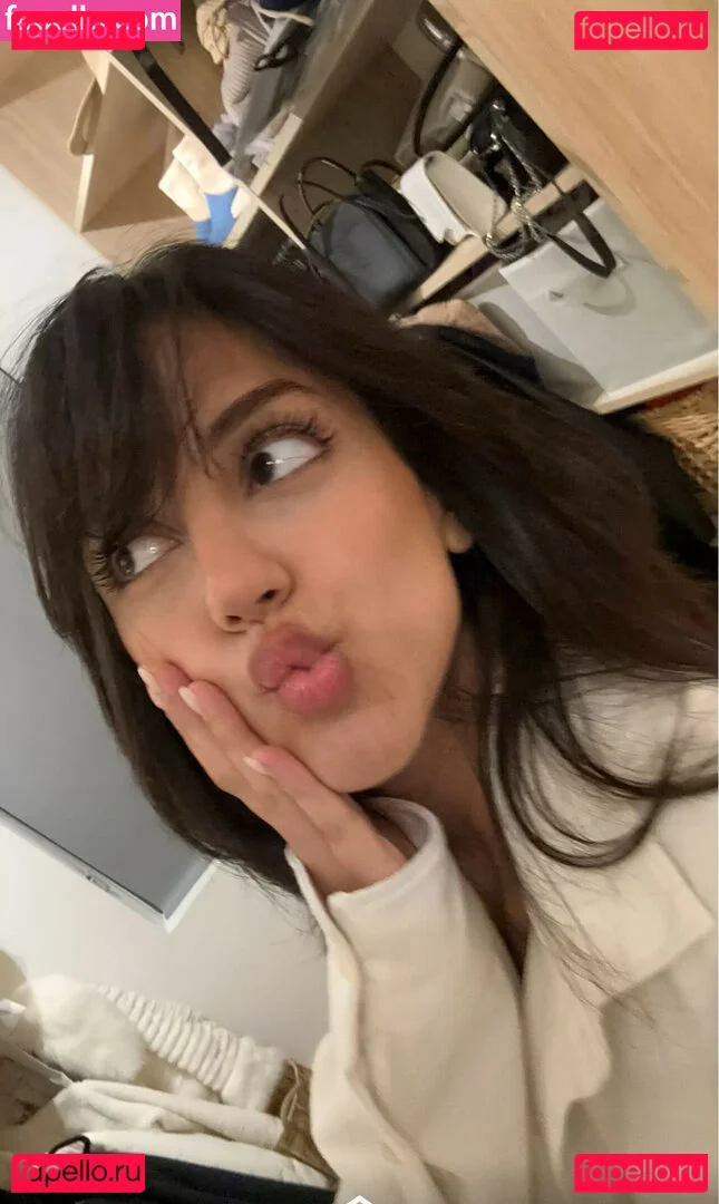 Melody Oz Onlyfans Photo Gallery 