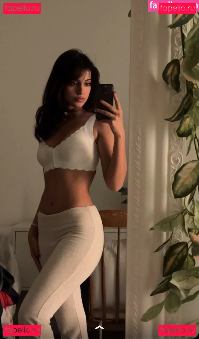 Melody Oz Onlyfans Photo Gallery 