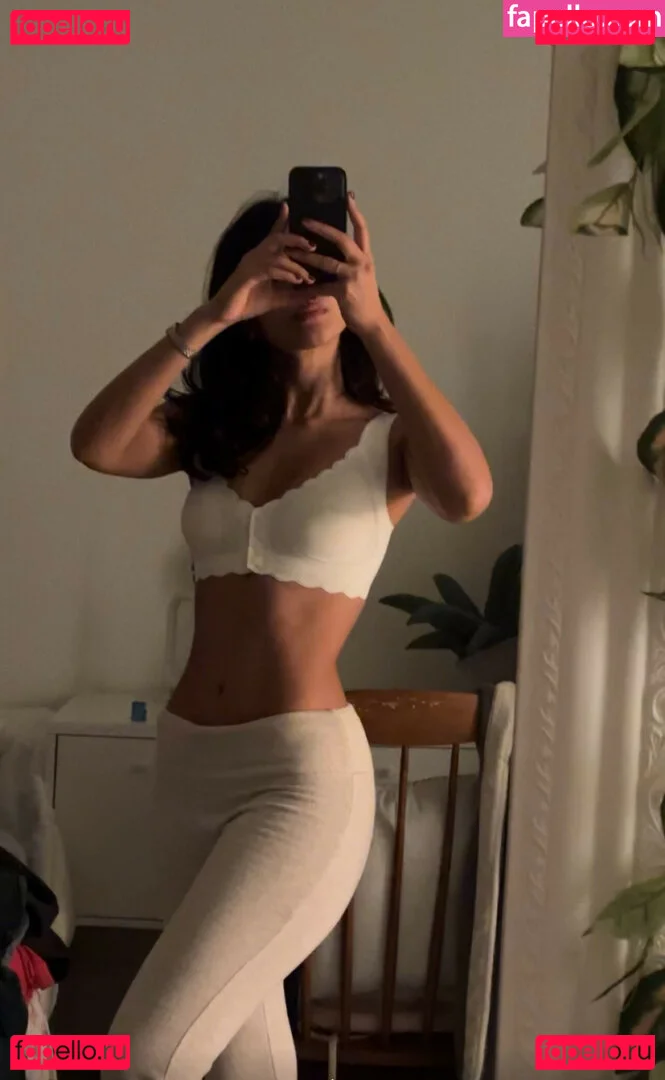 Melody Oz Onlyfans Photo Gallery 