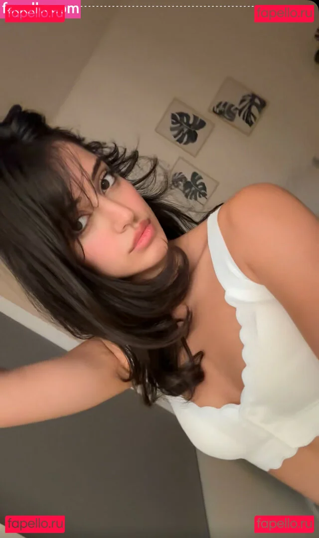 Melody Oz Onlyfans Photo Gallery 