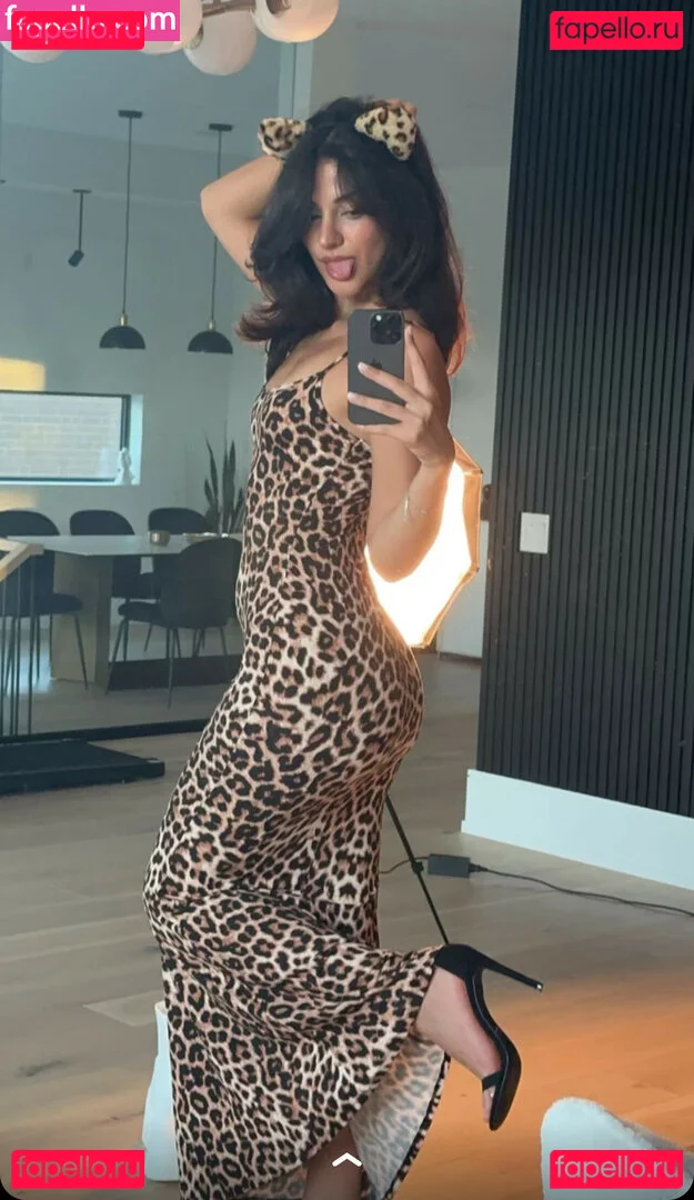 Melody Oz Onlyfans Photo Gallery 