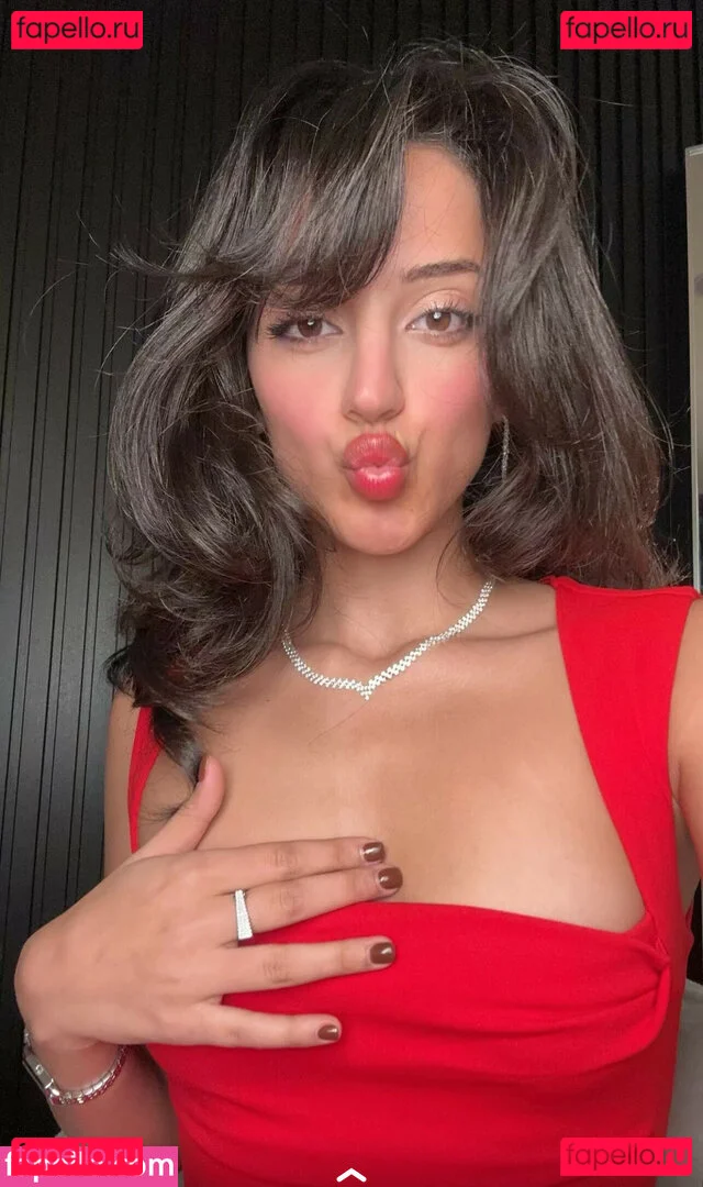 Melody Oz Onlyfans Photo Gallery 