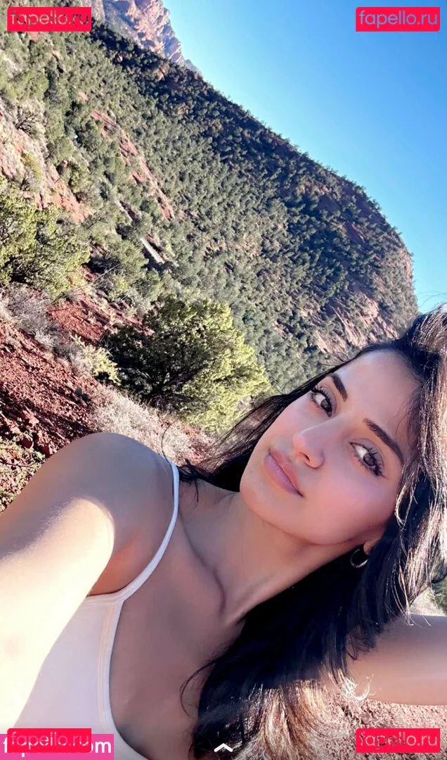 Melody Oz Onlyfans Photo Gallery 