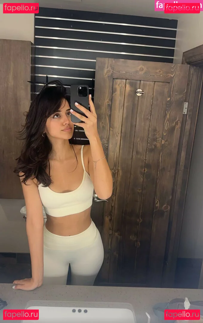 Melody Oz Onlyfans Photo Gallery 