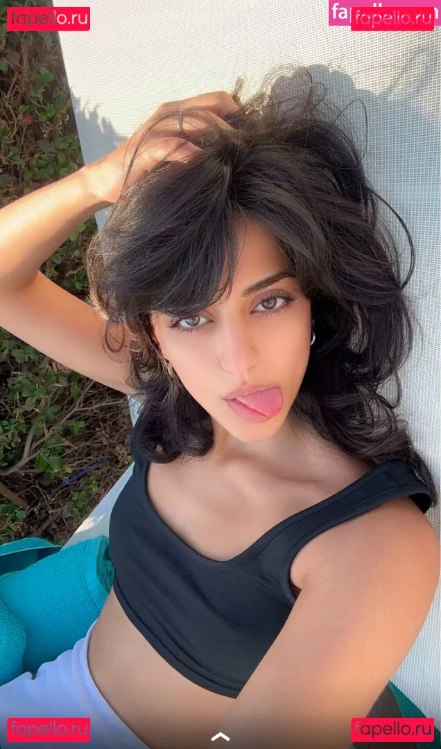 Melody Oz Onlyfans Photo Gallery 