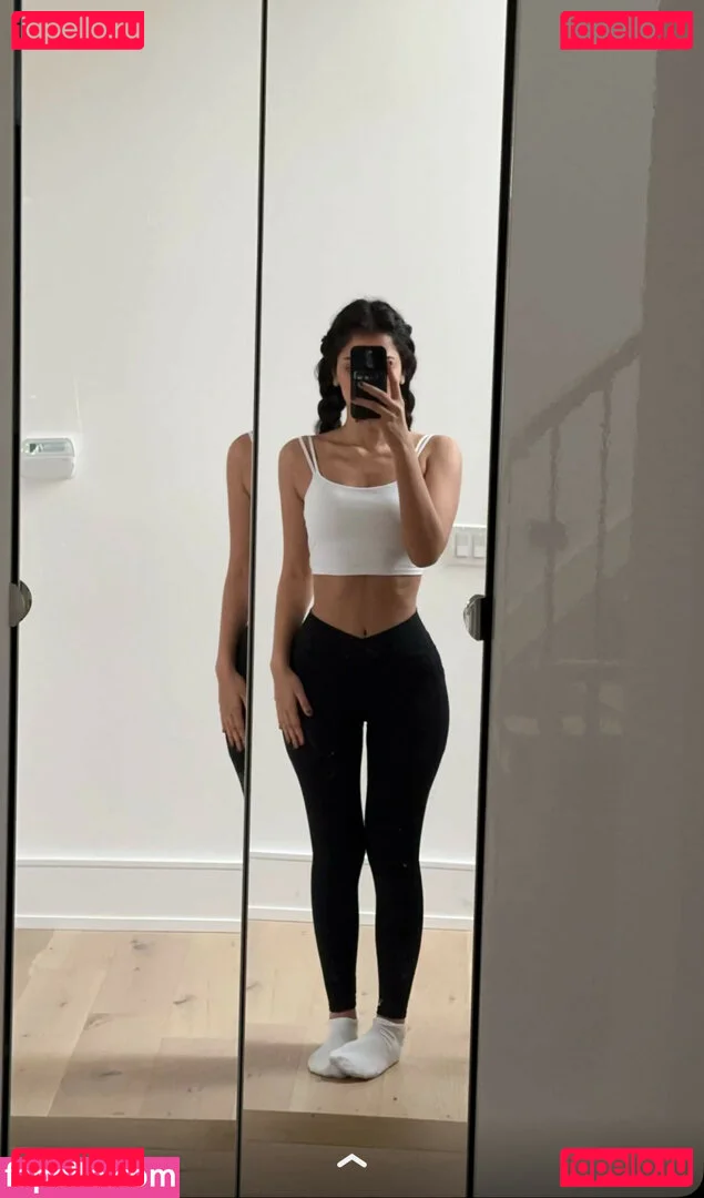 Melody Oz Onlyfans Photo Gallery 