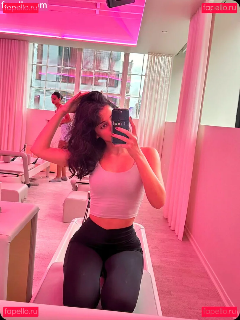 Melody Oz Onlyfans Photo Gallery 