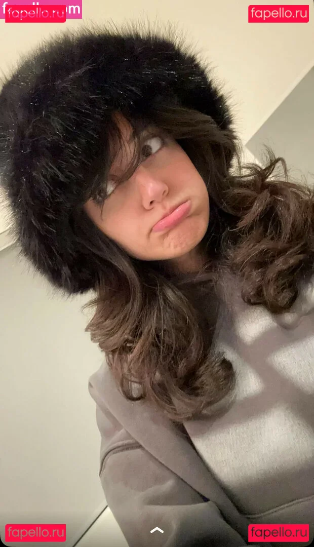 Melody Oz Onlyfans Photo Gallery 