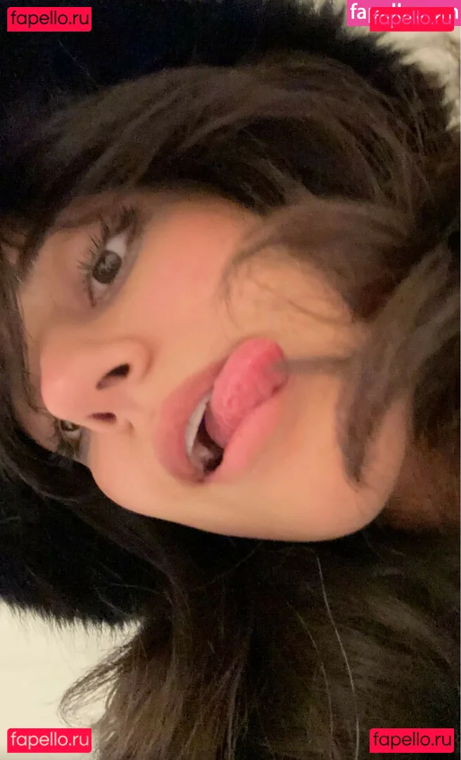 Melody Oz Onlyfans Photo Gallery 