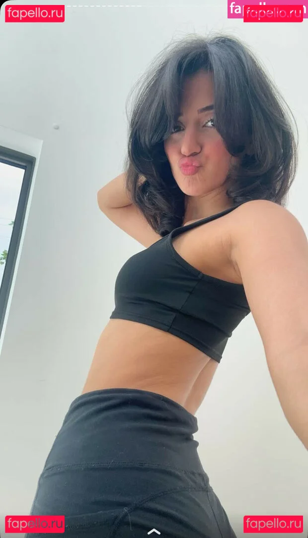 Melody Oz Onlyfans Photo Gallery 