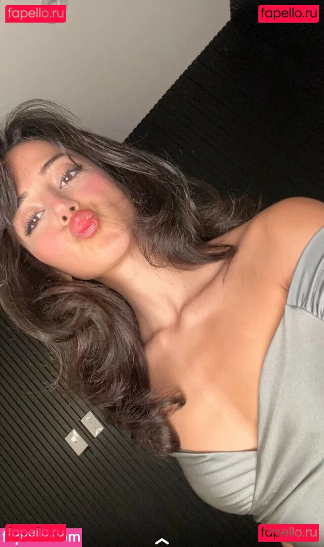 Melody Oz Onlyfans Photo Gallery 