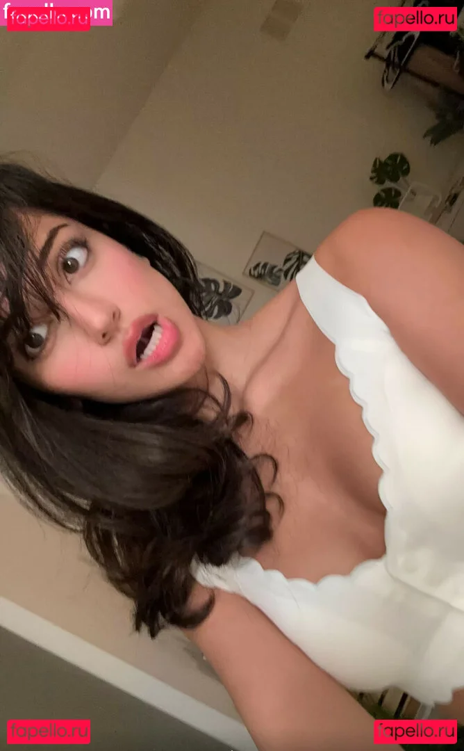 Melody Oz Onlyfans Photo Gallery 