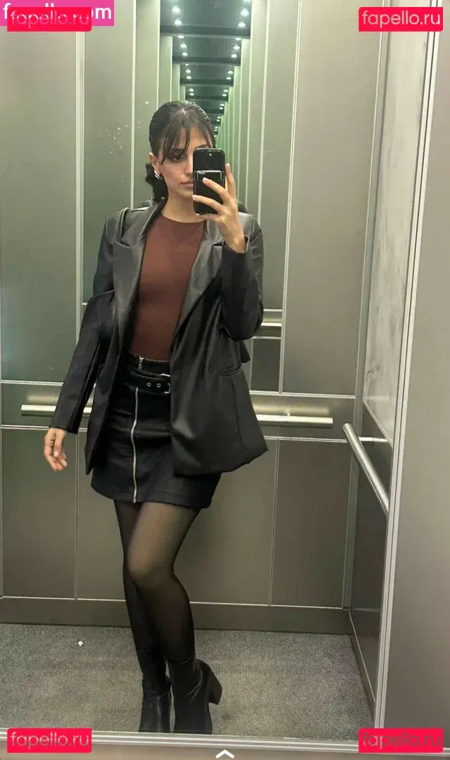 Melody Oz Onlyfans Photo Gallery 