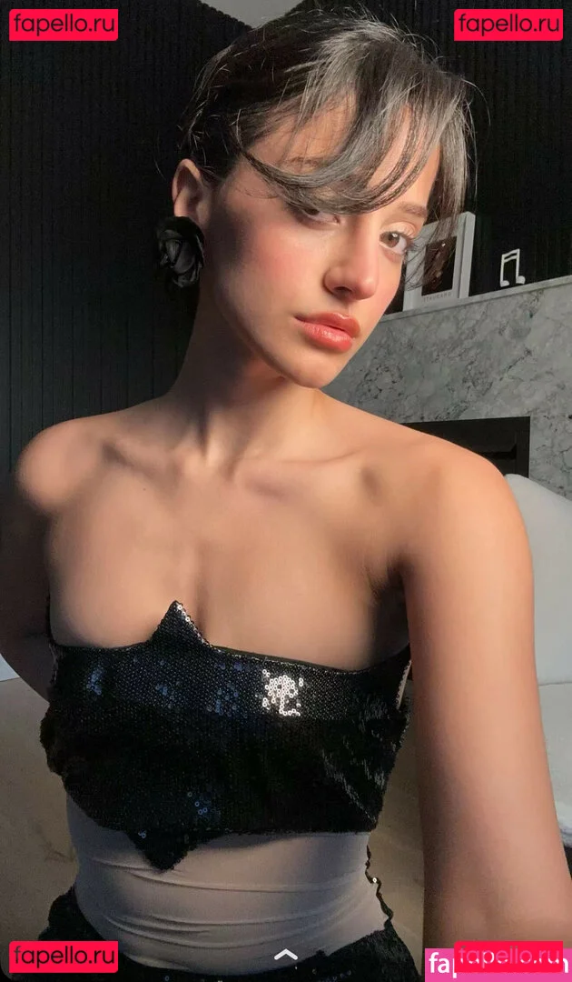 Melody Oz Onlyfans Photo Gallery 