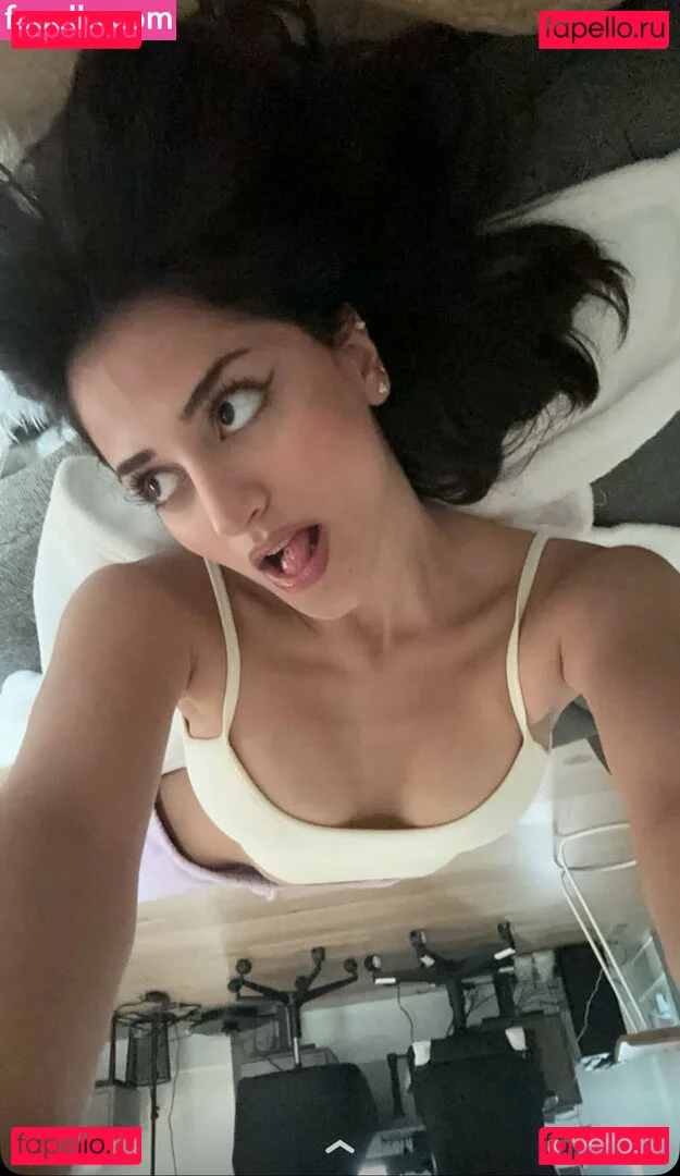 Melody Oz Onlyfans Photo Gallery 