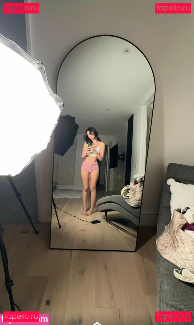 Melody Oz Onlyfans Photo Gallery 