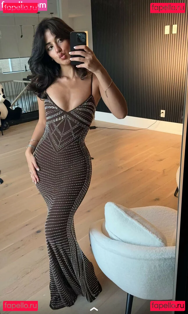 Melody Oz Onlyfans Photo Gallery 