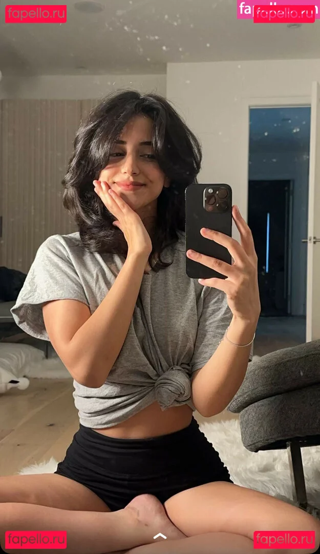 Melody Oz Onlyfans Photo Gallery 