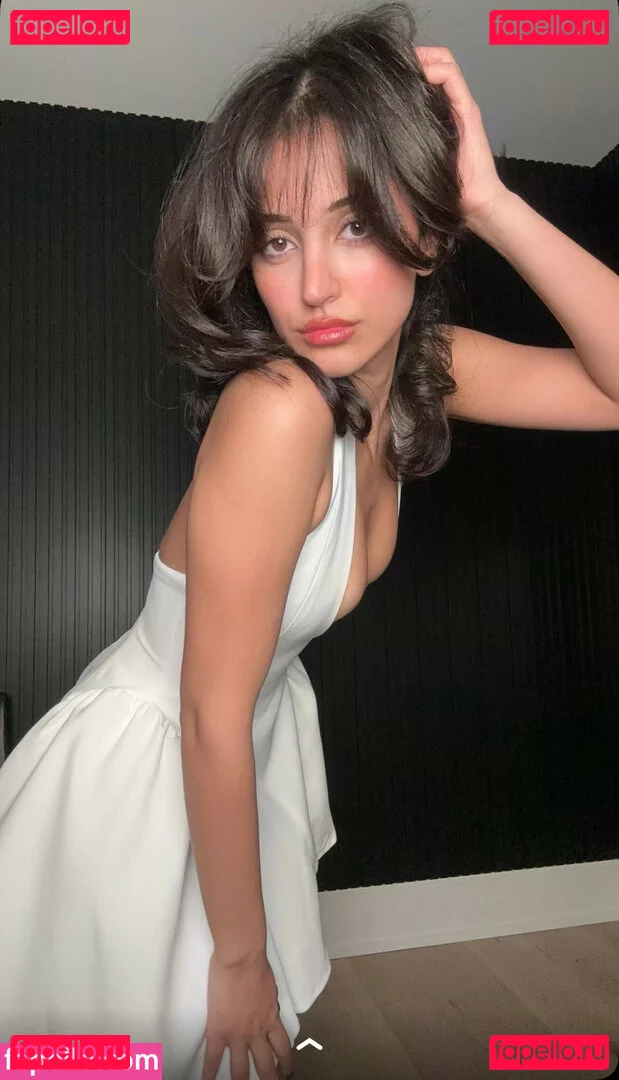 Melody Oz Onlyfans Photo Gallery 