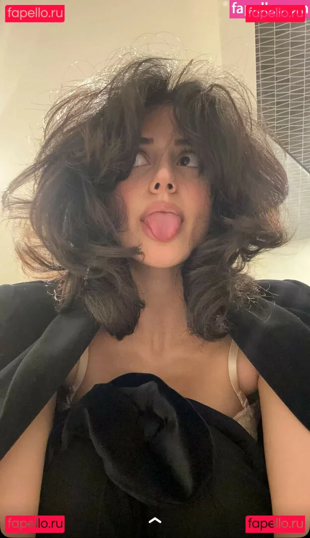 Melody Oz Onlyfans Photo Gallery 