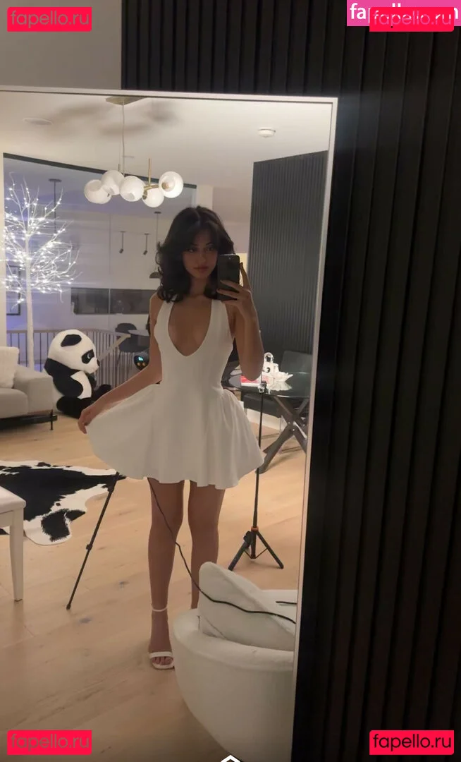 Melody Oz Onlyfans Photo Gallery 