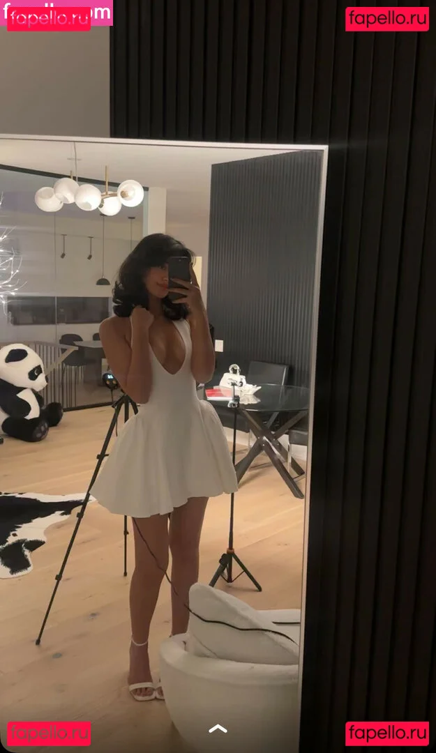 Melody Oz Onlyfans Photo Gallery 