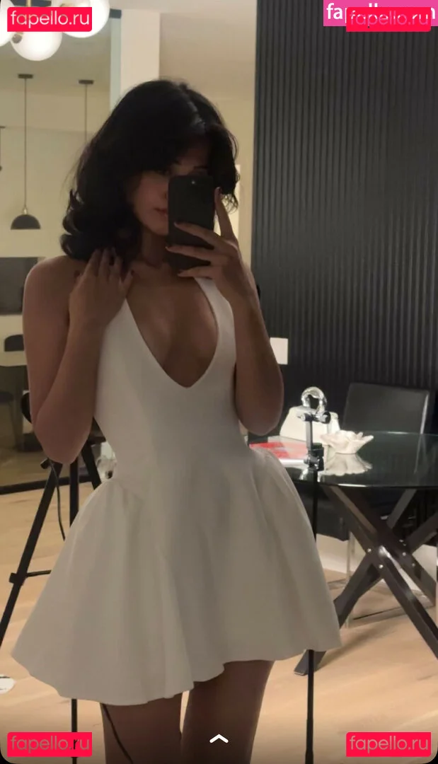 Melody Oz Onlyfans Photo Gallery 