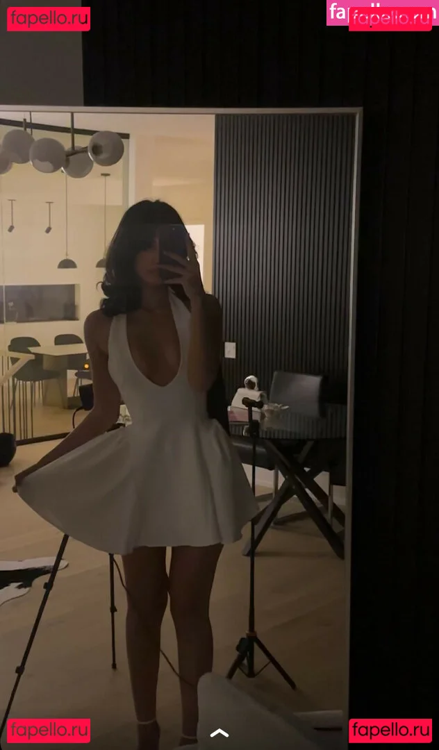 Melody Oz Onlyfans Photo Gallery 