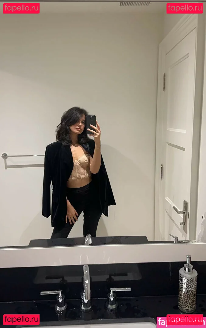 Melody Oz Onlyfans Photo Gallery 