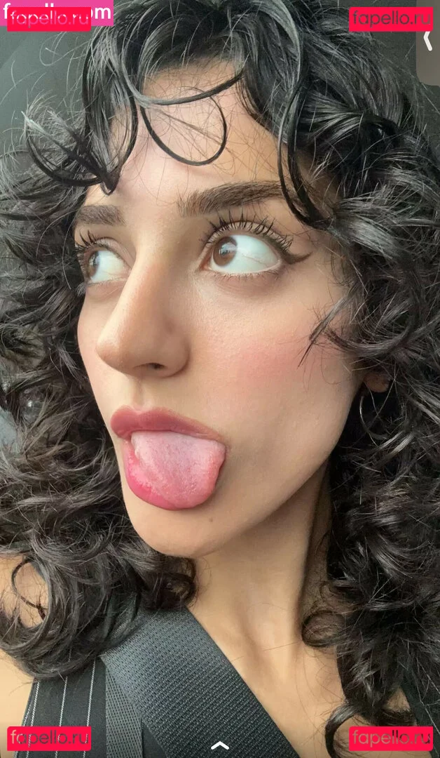 Melody Oz Onlyfans Photo Gallery 