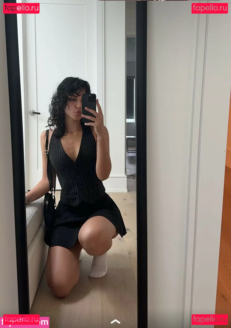 Melody Oz Onlyfans Photo Gallery 