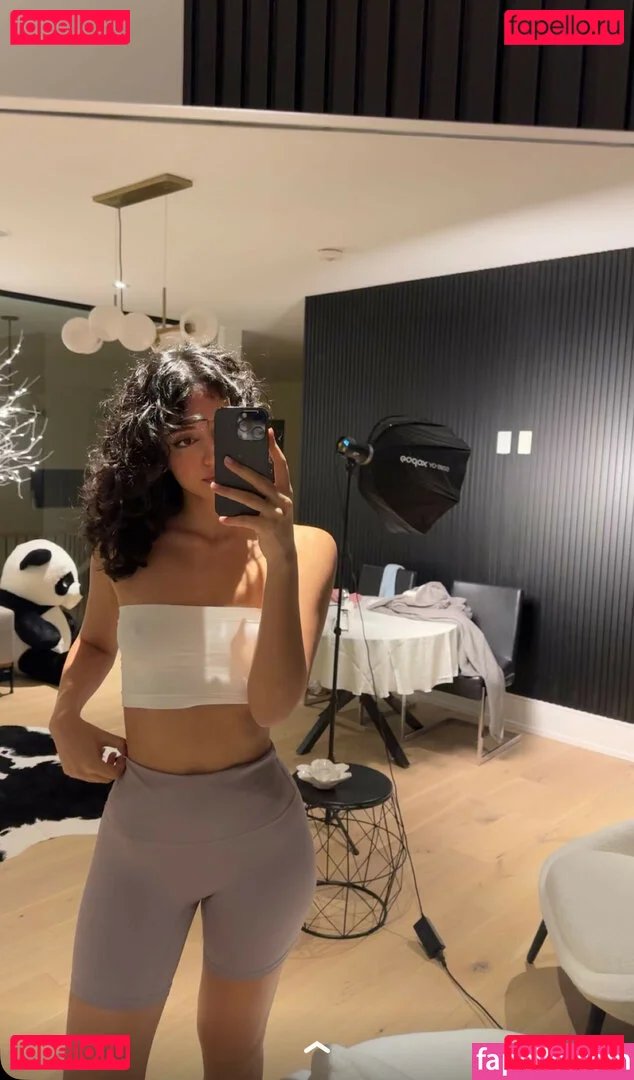 Melody Oz Onlyfans Photo Gallery 