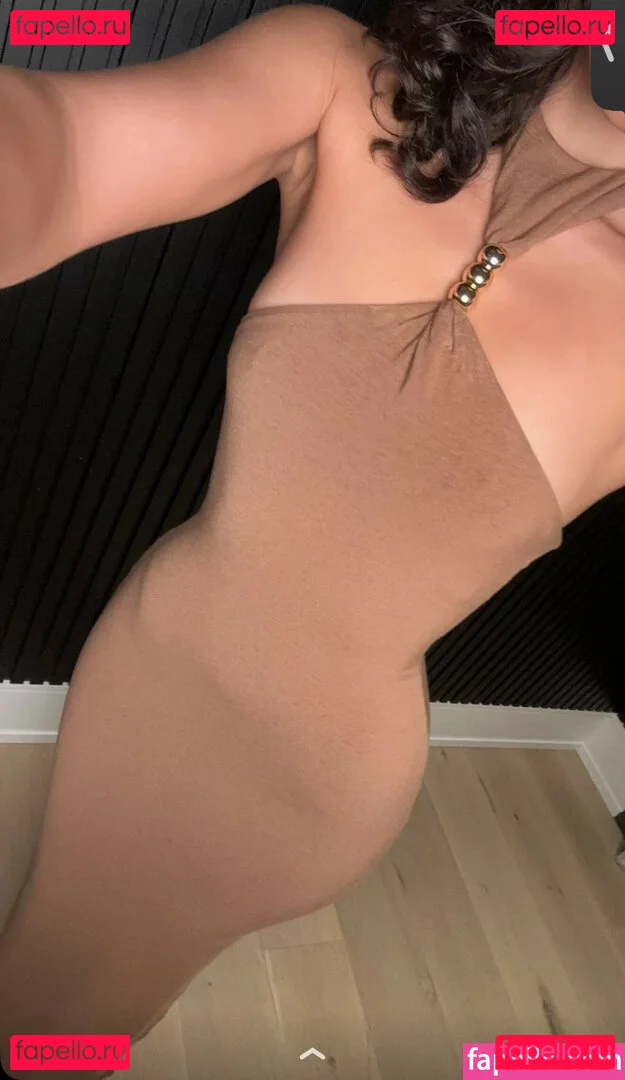 Melody Oz Onlyfans Photo Gallery 