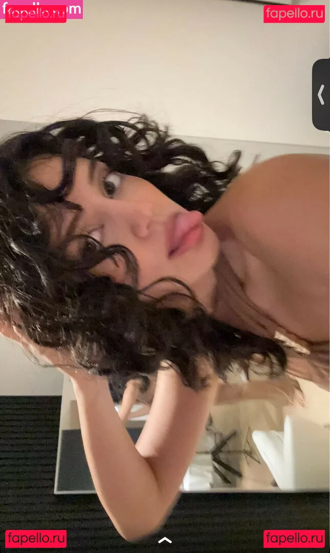 Melody Oz Onlyfans Photo Gallery 