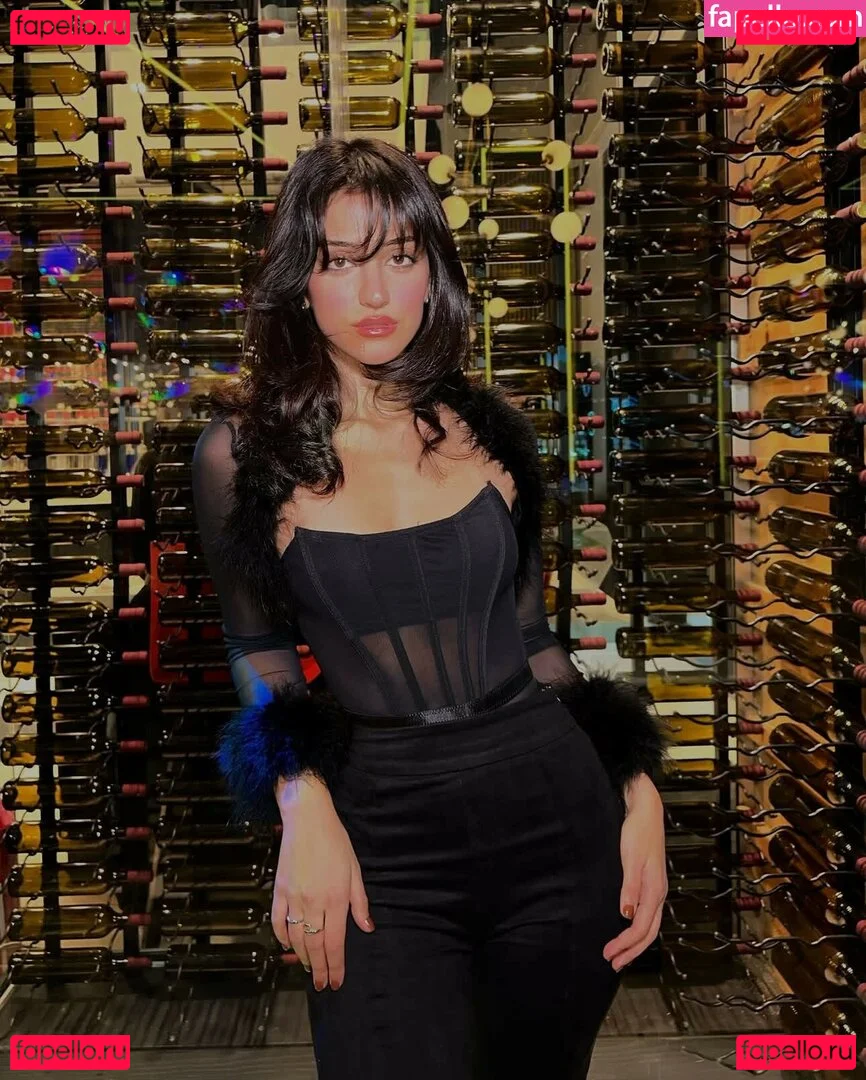 Melody Oz Onlyfans Photo Gallery 