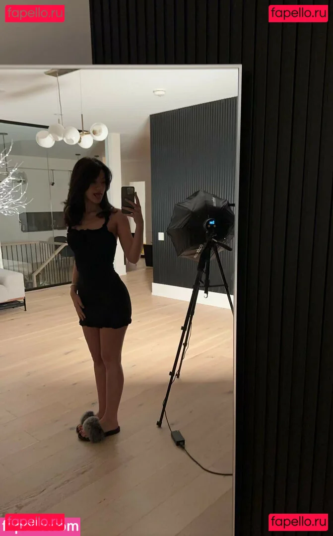 Melody Oz Onlyfans Photo Gallery 