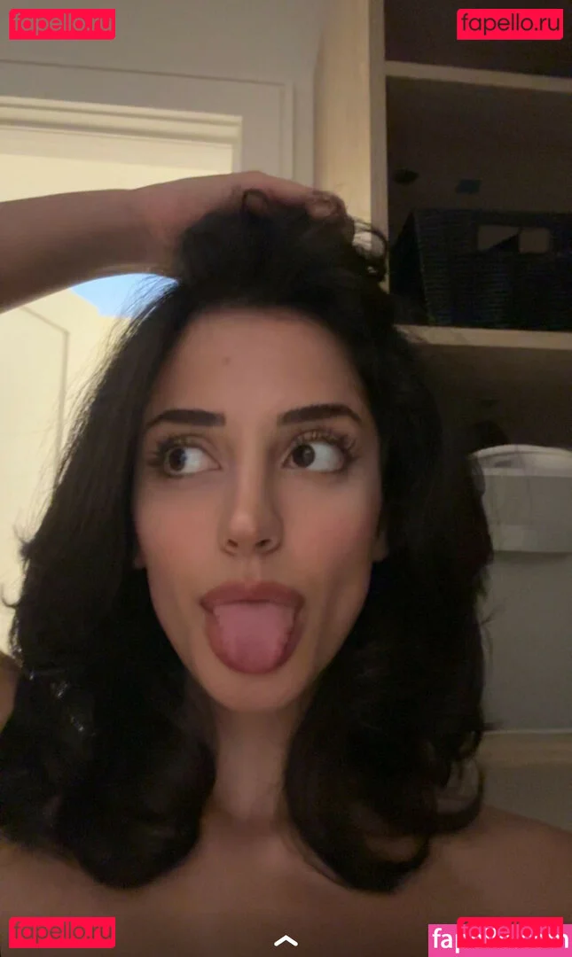 Melody Oz Onlyfans Photo Gallery 